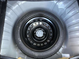 スペアタイヤ装備