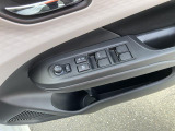 電動格納式ミラー&4席パワーウインドウスイッチです。