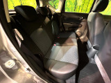 後部座席も気になるようなキズ・汚れやへたり等、大きなダメージはなく、良好な状態です。