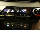 オートエアコン装備です。オートで空調を行ってくれるので車内は、とっても快適!だからドライブもさらに楽しい!