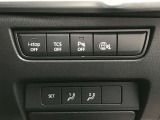 【2Wayドライビングポジションメモリー機能】お二人のシートパターンを記憶することができますので、運転時はボタン一つでシート調節できますね。