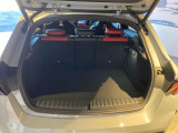 分割可倒式リアシートとなっておりフルフラットにすることが可能で大きな長尺物も積載可能です☆