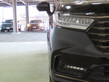 LEDヘッドライトは、点灯の瞬間から光量を発揮し、突然暗くなるトンネルなどでの安定感を高めます。