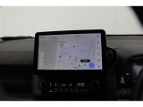 メーカー装着ナビ。操作がわかりやすくらくらくに目的地設定できます。内装デザインにマッチしてます。