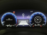 とっても見やすいメーターです。夜間時はラグジュアリーな気分にさせてくれる照明が魅力ですので、夜のドライブも楽しみになりますよ♪