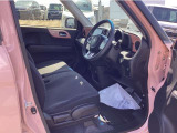 内装ルームクリーニング済みです。しっかり綺麗にしていますので、是非、お確かめください。納車時にはもう一度キレイにいたしますよ!