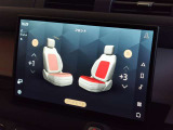 【12ウェイ電動フロントシート(ヒーター、メモリ、2ウェイマニュアルヘッドレスト付)OP価格43,000円】季節を問わず快適なドライブができるようヒーターが搭載されております。