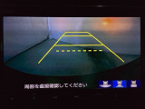 バックでの車庫入れも安心です! リアカメラが付いているバックモニター付のナビを装備しております。操作線もついており距離感も画面から確認できます。