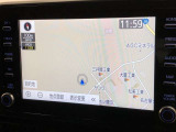 ディスプレイオーディオ装着車。ディスプレイとスマホを連携で、様々なアプリを使用できます。マップのアプリを繋げて、ナビゲーションとして使用できます。