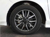 アルミホイール装着車です!これで足元まわりもおしゃれにきまります!