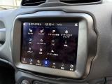 アップルカープレイとアンドロイドオートも対応のモニターになっております。もちろんバックカメラも装備されております。