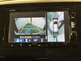 全方位モニターがついています! 車の周囲を360&deg;安全確認できるので、普段の駐車はもちろんの事、縦列駐車や幅寄せの際にも活躍してくれますよ。