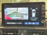 リバースギアに入れるだけで後方の表示へ切り替わります。夜間や雨の日の駐車も楽になりますよ。