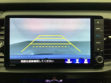 バックでの車庫入れも安心です! リアカメラが付いているバックモニター付のナビを装備しております。操作線もついており距離感も画面から確認できます。