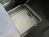 助手席シートアンダーボックス☆MAX2kgまで載せれます☆