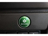 エンジン、エアコンなどを制御し低燃費な(ECONモード)に、また走りを楽しみたいとき、空調など快適性を重視したいときはスイッチOFFで通常モードに切り替えが出来ます。
