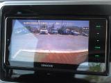 バックカメラを装備しておりますので、駐車場などでの取り回しもスムーズに行っていただけます。