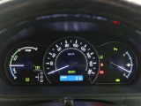 とっても見やすいメーターです。夜間時はラグジュアリーな気分にさせてくれる照明が魅力ですので、夜のドライブも楽しみになりますよ♪