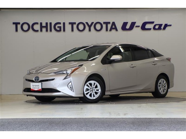 トヨタ プリウス 