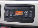 オーディオが装着されております。AM/FM/CD/AUXをお楽しみいただけます。