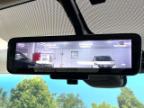 【インテリジェントルームミラー】後席の大きな荷物や同乗者で後方が確認しづらい時でも安心!カメラが撮影した車両後方の映像をルームミラー内に表示。クリアな視界で状況の確認が可能です!