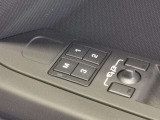 運転席にはドライバー3名まで記憶可能なメモリー機能が装備されております。