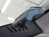 駐車監視機能付き純正前後ドライブレコーダー(フロント360度)搭載で万が一の際も安心です。