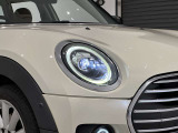 LEDヘッドライト・1目でMINIと分かる丸目のライトです。