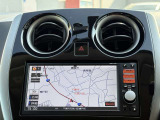 ★メモリーナビはタッチパネル式で簡単操作。TVもフルセグですので映像もとっても綺麗です。お好きな音楽を聞きながらドライブをお楽しみ下さい。