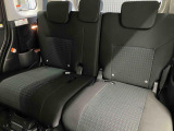 後部座席です。座り心地も足元もゆったり♪♪