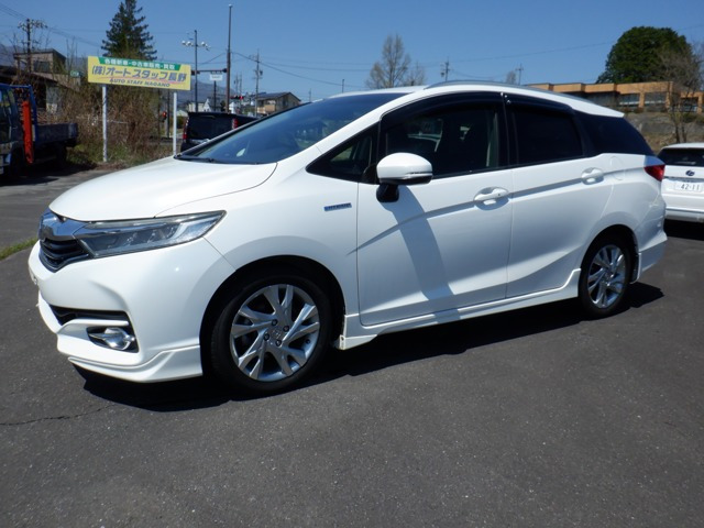 シャトル 1.5 ハイブリッド Z 