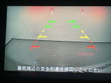 【アラウンドビューモニター】まるでクルマを真上から見ているようなアラウンドビューモニターで運転をサポート。運転席から見えにくい車の四隅や後方もモニターでしっかり見えます。
