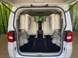 後席を格納すると、これだけの広さが!シーンに合わせたシートアレンジで、大きな荷物も積むことが出来ます♪