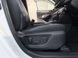 パワーシート搭載。微妙な調整が手軽にでき、ピッタリなポジションで運転することが可能です。