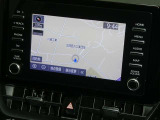 【○○インチ純正ナビ】純正ナビを装備。タッチパネル式で使いやすく、詳細地図により目的地をピンポイントで設定できます。初めての道でも迷いにくく、ロングドライブも快適ですよ♪