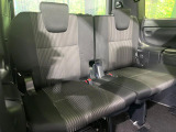 3列目シートはもちろん状態良好☆大人でもゆったりと座って頂けますので、大人数でのお出かけもラクラクです♪ご家族で、気の知れた仲間で、ドライブに行くのが楽しみですね♪