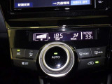 【オートエアコン】お好みの温度に設定して頂くと、車内の温度を自動調整♪快適にクルマの中を過ごして頂けます。