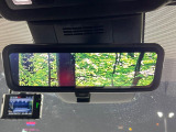 【デジタルインナーミラー】後席の大きな荷物や同乗者で後方が確認しづらい時でも安心!カメラが撮影した車両後方の映像をルームミラー内に表示。クリアな視界で状況の確認が可能です!