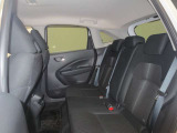 後部座席も足元が広くゆったりとした空間です!これならロングドライブでもストレスなく楽しめそうですね♪