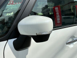 ウインカー付きドアミラーで対向車からの視認性も高いですね☆