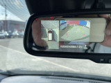 アラウンドビューモニターの映像はルームミラーにも表示可能です☆