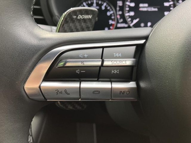 マツダ MAZDA3ファストバック 2.0 20S バーガンディ セレクション の