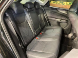 後部座席も気になるようなキズ・汚れやへたり等、大きなダメージはなく、良好な状態です。