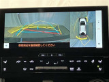 マルチビューバックガイドモニターで、後方を確認しながら安心して駐車することができます。運転初心者も熟練者も必須の機能ですよ!