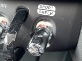 ●走行モードセレクタ:それぞれ使用用途に合わせた走行モードが選択可能です!いつものドライブがより楽しくなる装備です!