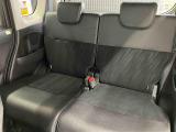後部座席です。座り心地も足元もゆったり♪♪