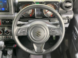 ステアリングも使用感が少なく、きれいな状態となっております♪