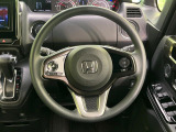 ステアリングも使用感が少なく、きれいな状態となっております♪