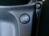 e-POWER Drive S(Smart)モード,e-POWERDrive ECOモード,NORMALモード。普段の運転ではECOモード、軽快な加速とECOを両立したいときはS(Smart)モードをおすすめします。