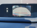 バックカメラを標準装備。駐車場などでの取り回しもスムーズに行っていただけます。